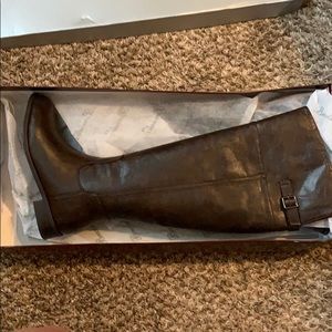 Dark brown riding boot